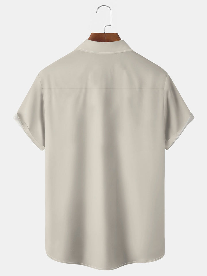 Camisa elástica con bolsillo en el pecho y estampado geométrico de estrellas de bolos vintage para hombre de Alohadaddy, talla grande