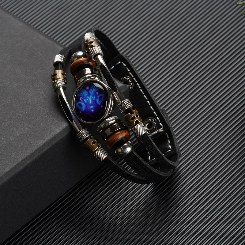 Pulsera de cuero trenzada con hebilla de cuentas de tres capas luminosa con doce constelaciones