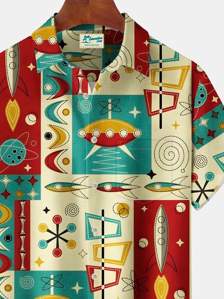 Camisa elástica con bolsillo en el pecho y estampado geométrico estilo boomerang de mediados de siglo de Alohadaddy, talla grande