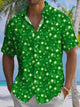 Camisa informal de manga corta con bolsillos y botones con estrellas navideñas de Alohadaddy