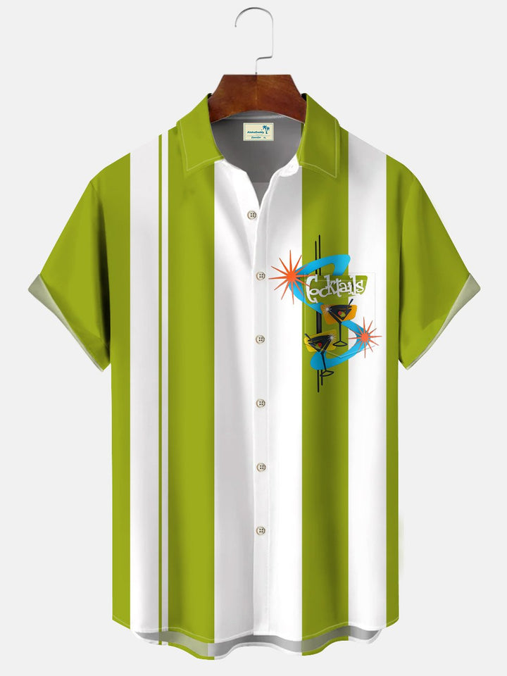 Camisa de manga corta para hombre estilo años 50 con diseño de copa de vino y rayas geométricas con arte 3D y botones en el bolsillo
