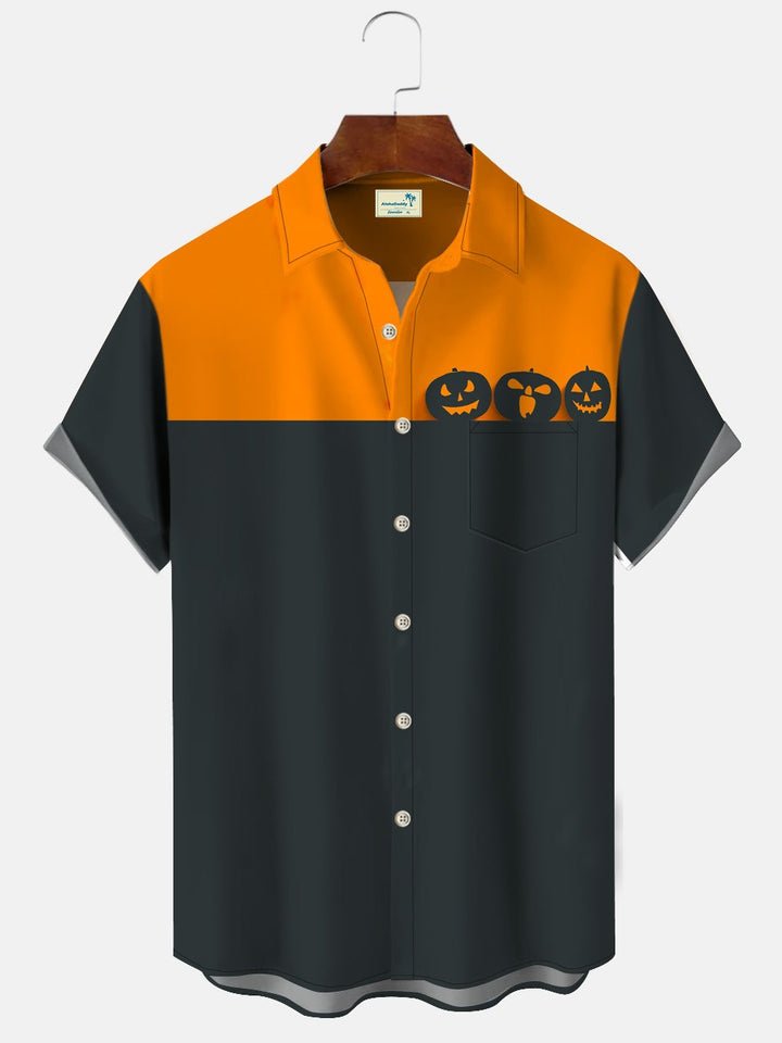 Camisa informal de manga corta con botones y bolsillo con calabaza de Halloween de Alohadaddy