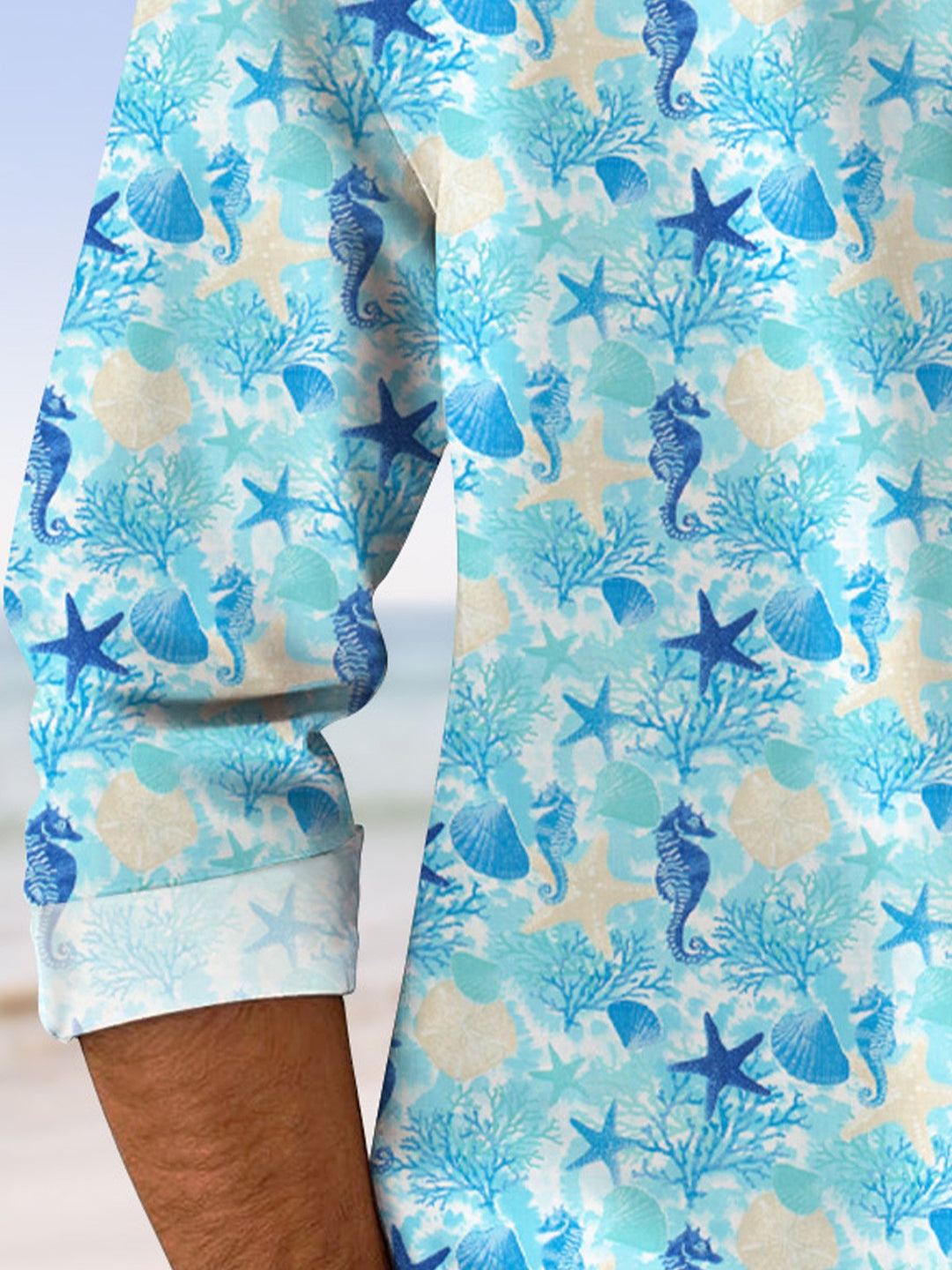 Camisa informal de manga larga con bolsillos y botones con degradado animal de coral oceánico de Alohadaddy