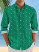 Camisa informal de manga larga con botones y bolsillos con estrellas geométricas navideñas de Alohadaddy