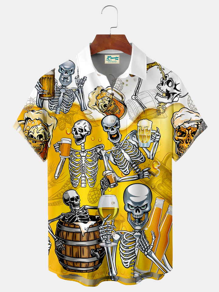 Camisa hawaiana extragrande con bolsillos para hombre con estampado de fiesta de cerveza y calavera de Halloween de Alohadaddy