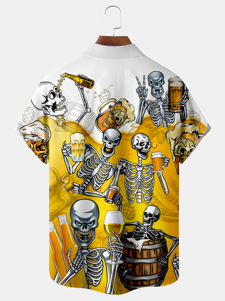 Camisa hawaiana extragrande con bolsillos para hombre con estampado de fiesta de cerveza y calavera de Halloween de Alohadaddy